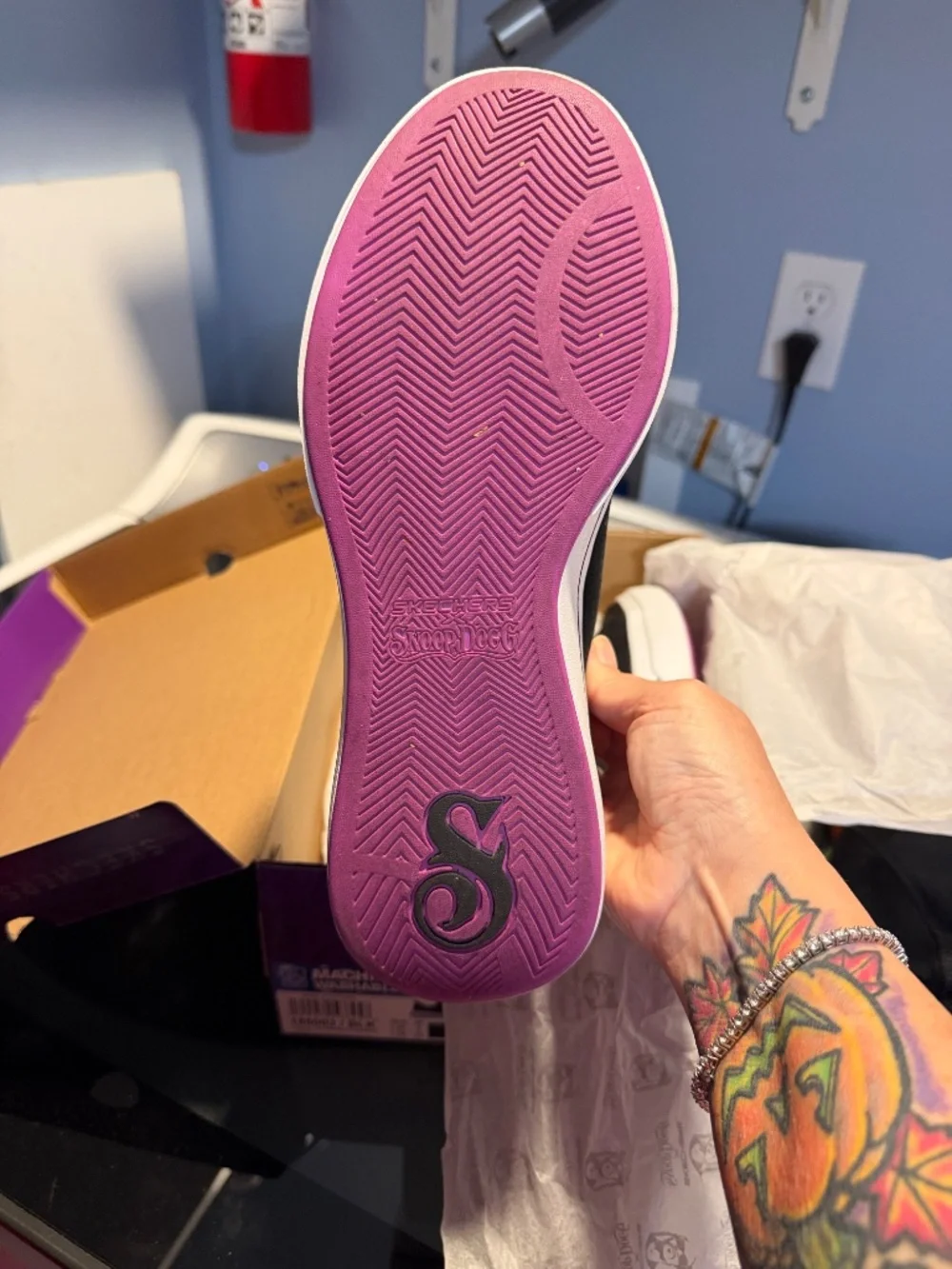 Skechers worn once